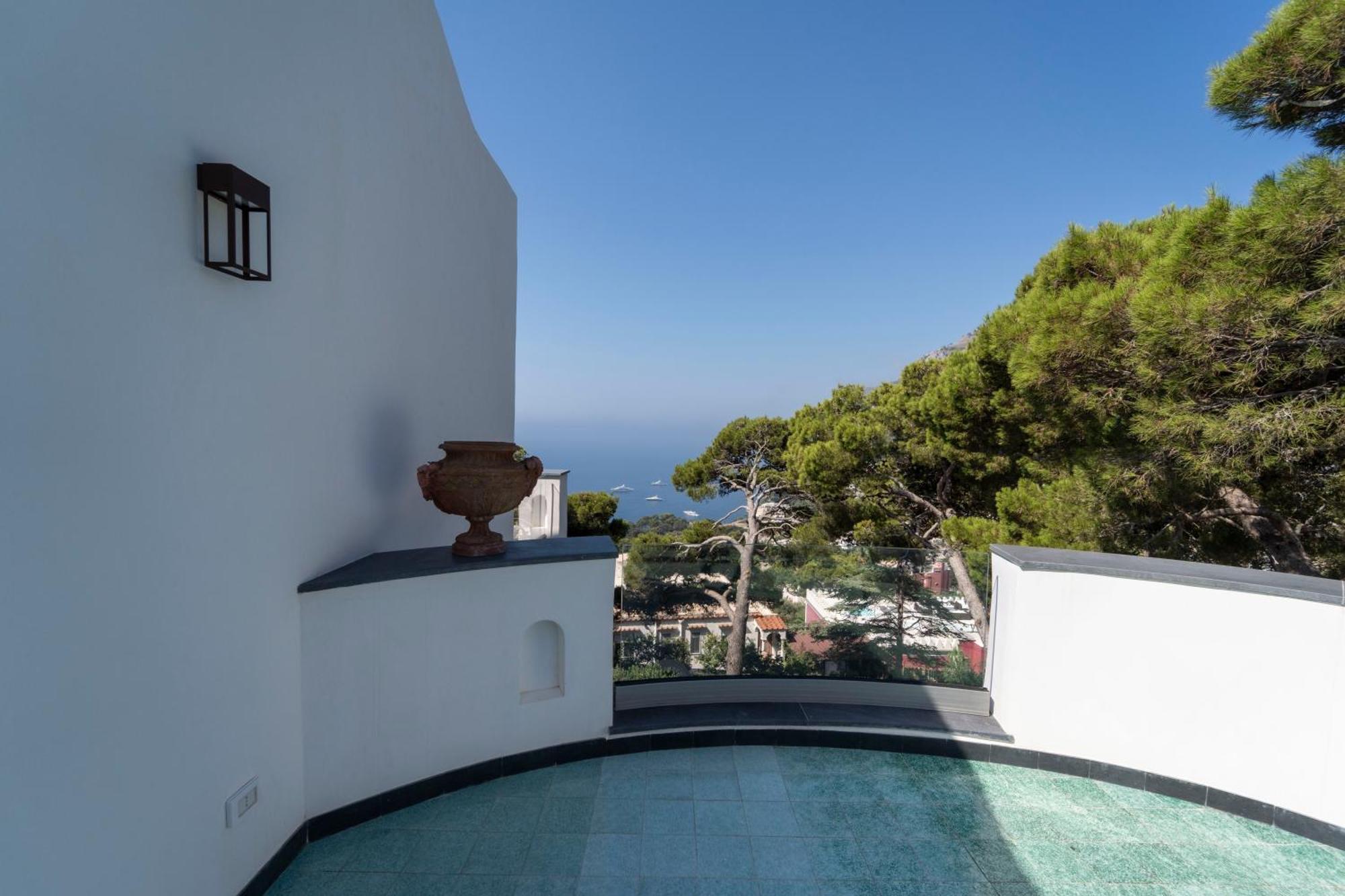 Couette-café L'ara Capri